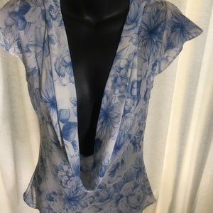 Apt.9 Ladies Short Sleeve Floral Blouse. Size(S).
